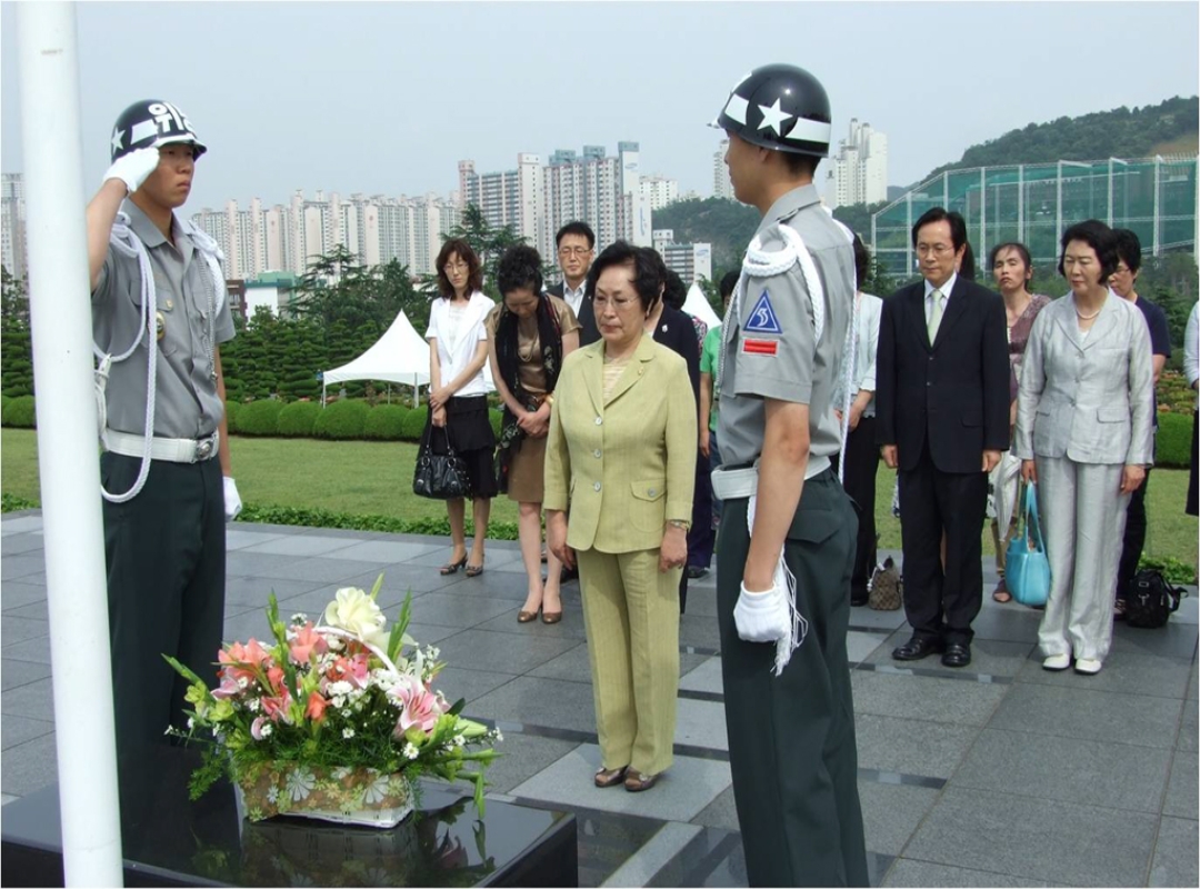 유엔기념 공원 UN군 묘지 참배