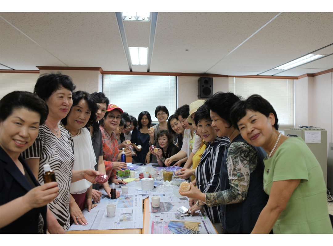 중앙위원 - 웰빙 천연비누 만들기 교실 개최
